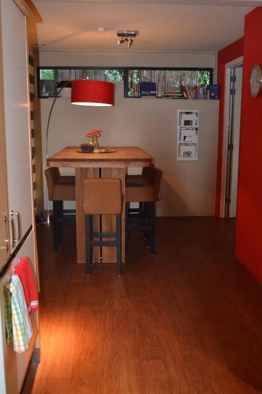 Bed & Breakfast Flowerzzz... Rotterdam Kamer foto
